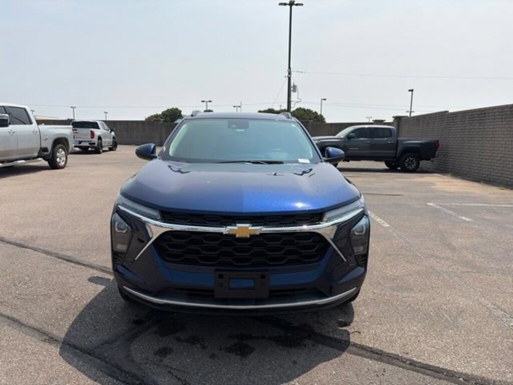 Used 2024 Chevrolet Trax LT SUV