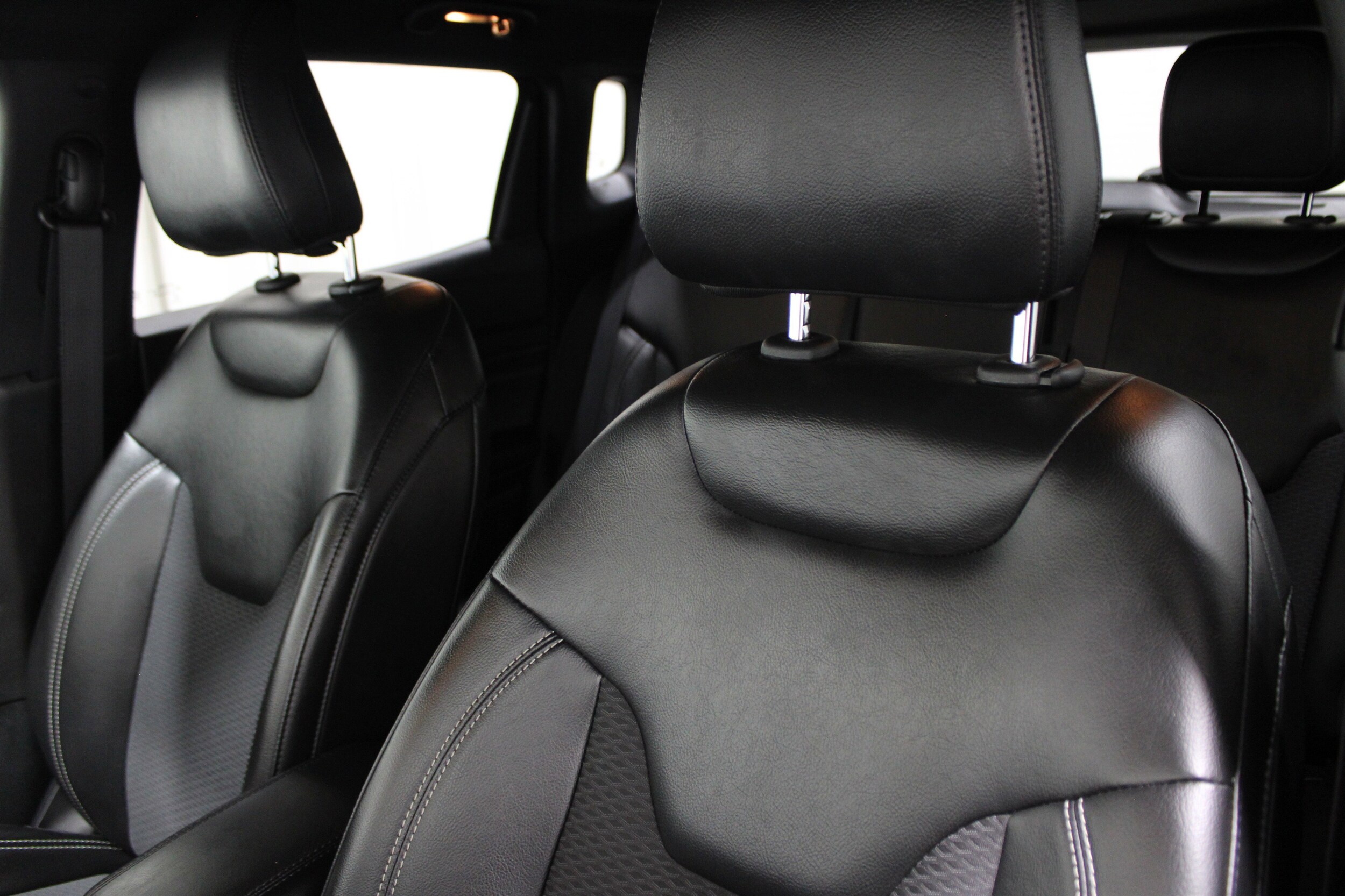 2023 Jeep Compass Altitude photo 4