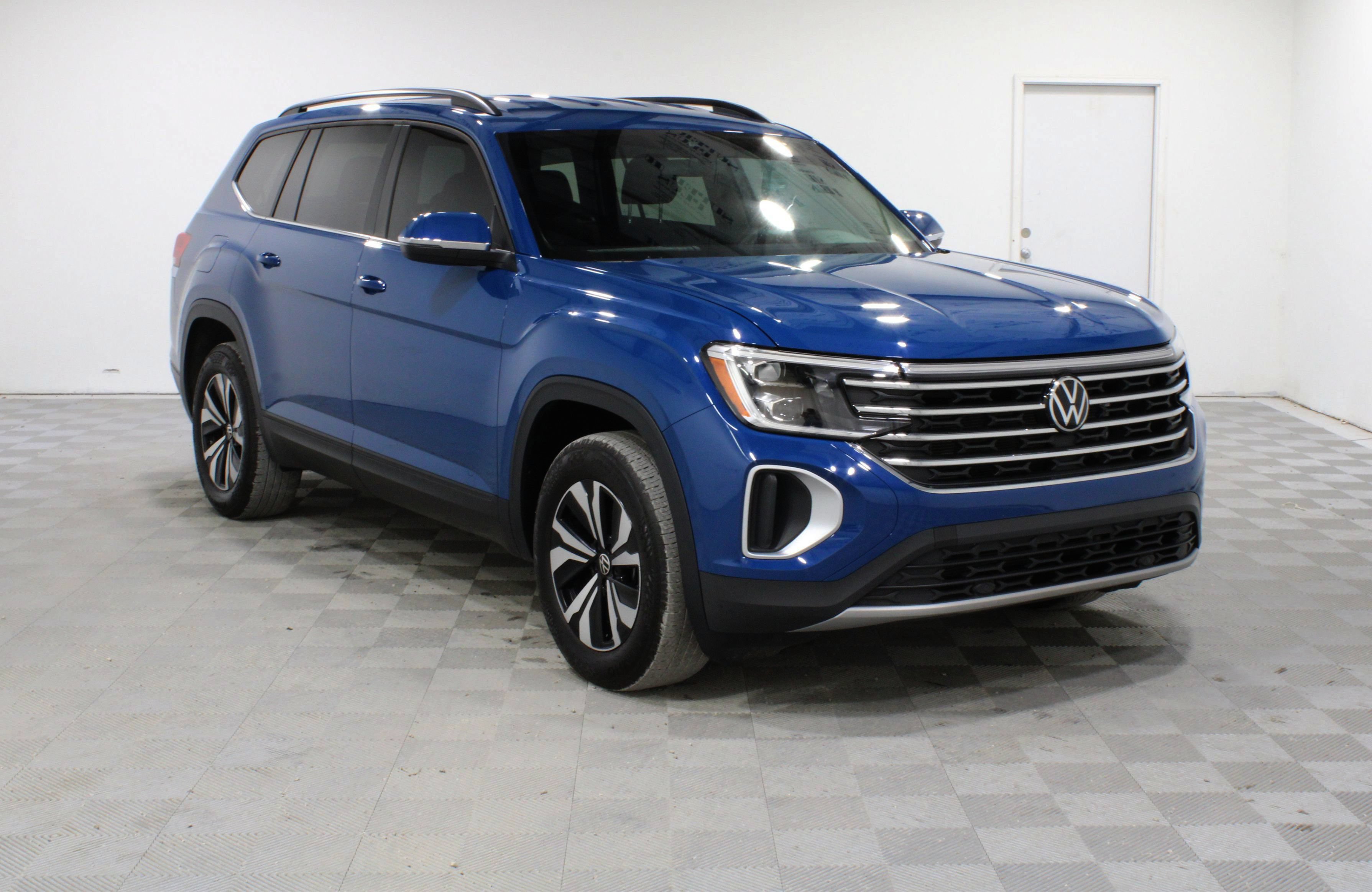 Used 2025 Volkswagen Atlas 2.0T SE SUV