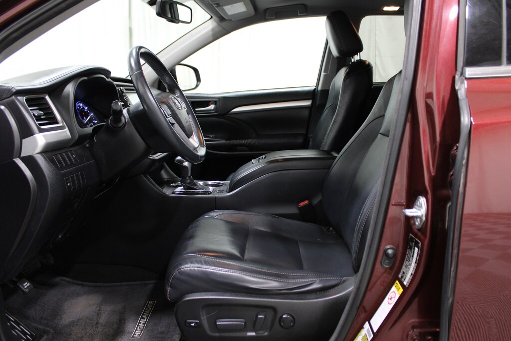 Used 2016 Toyota Highlander XLE SUV