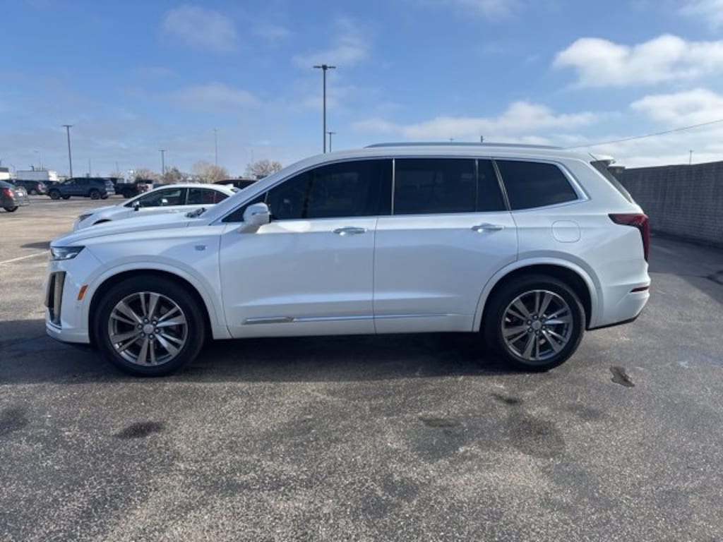 Used 2022 Cadillac XT6 Premium Luxury SUV