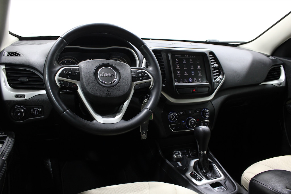 Used 2015 Jeep Cherokee Latitude SUV