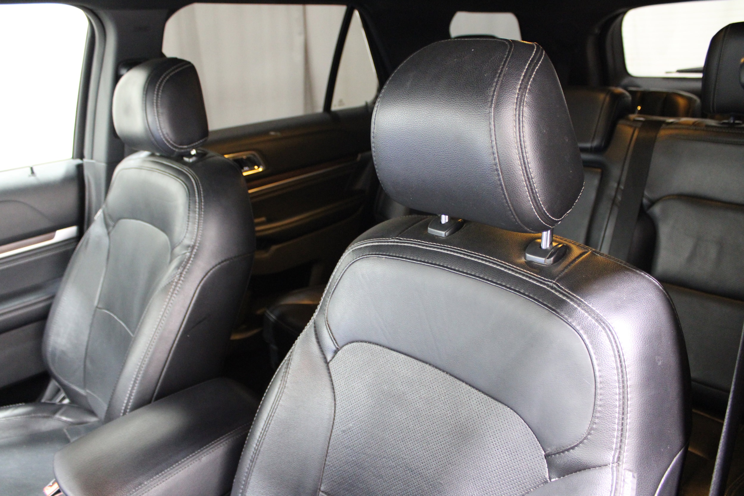 Image 5 of 2017 Ford Explorer Limited SUV