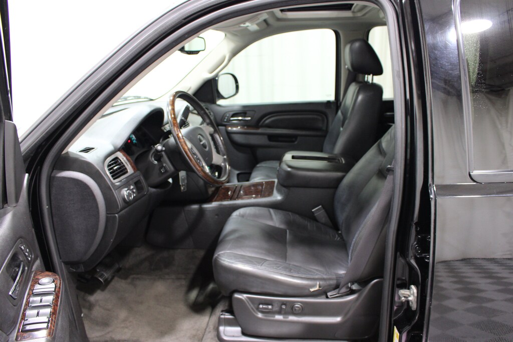 Used 2011 GMC Yukon XL 1500 Denali SUV