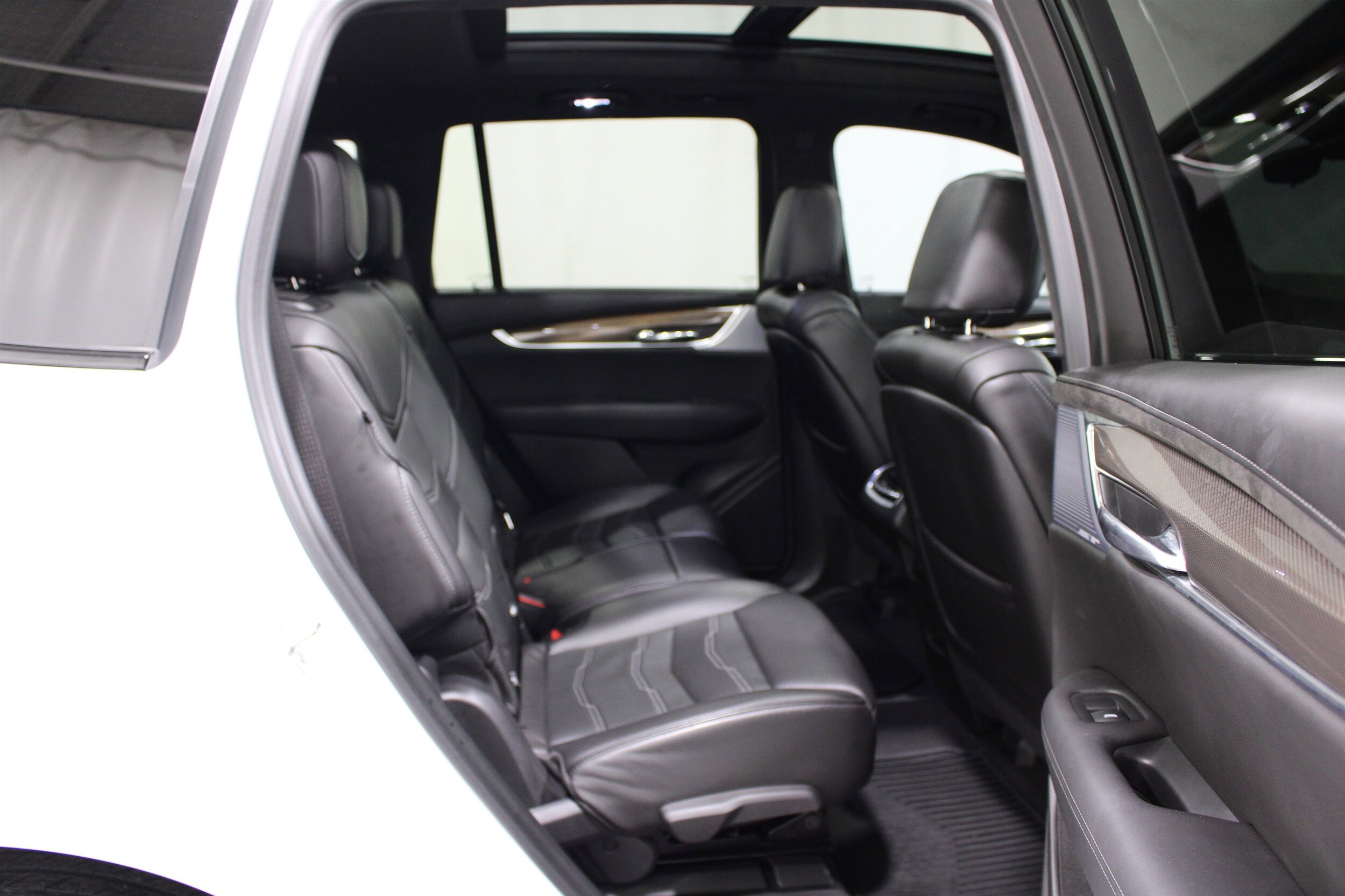 2024 Cadillac XT6 Sport - Photo 31