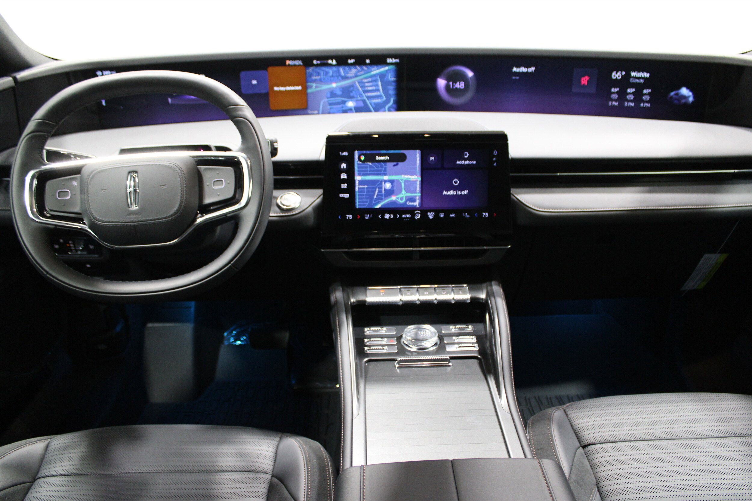 2025 Lincoln Nautilus Reserve photo 2