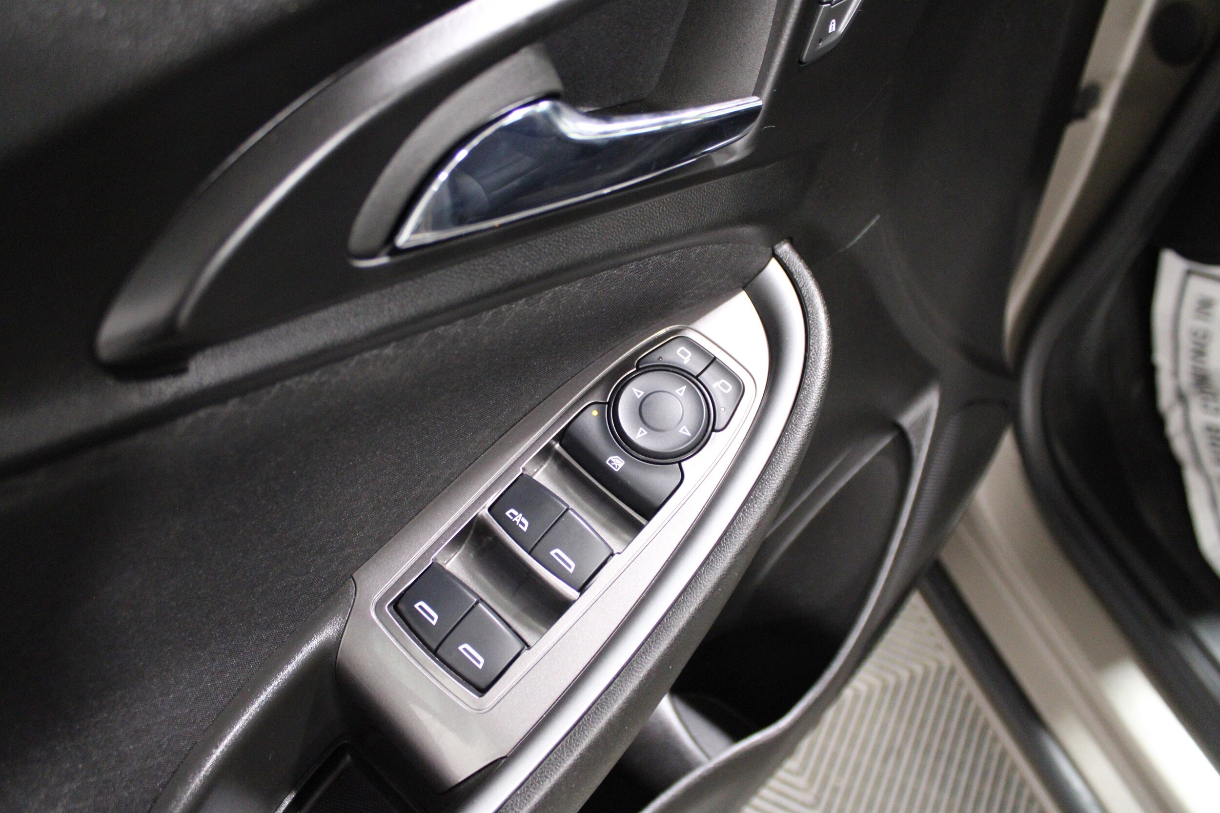 2023 Chevrolet Malibu 1LT photo 3