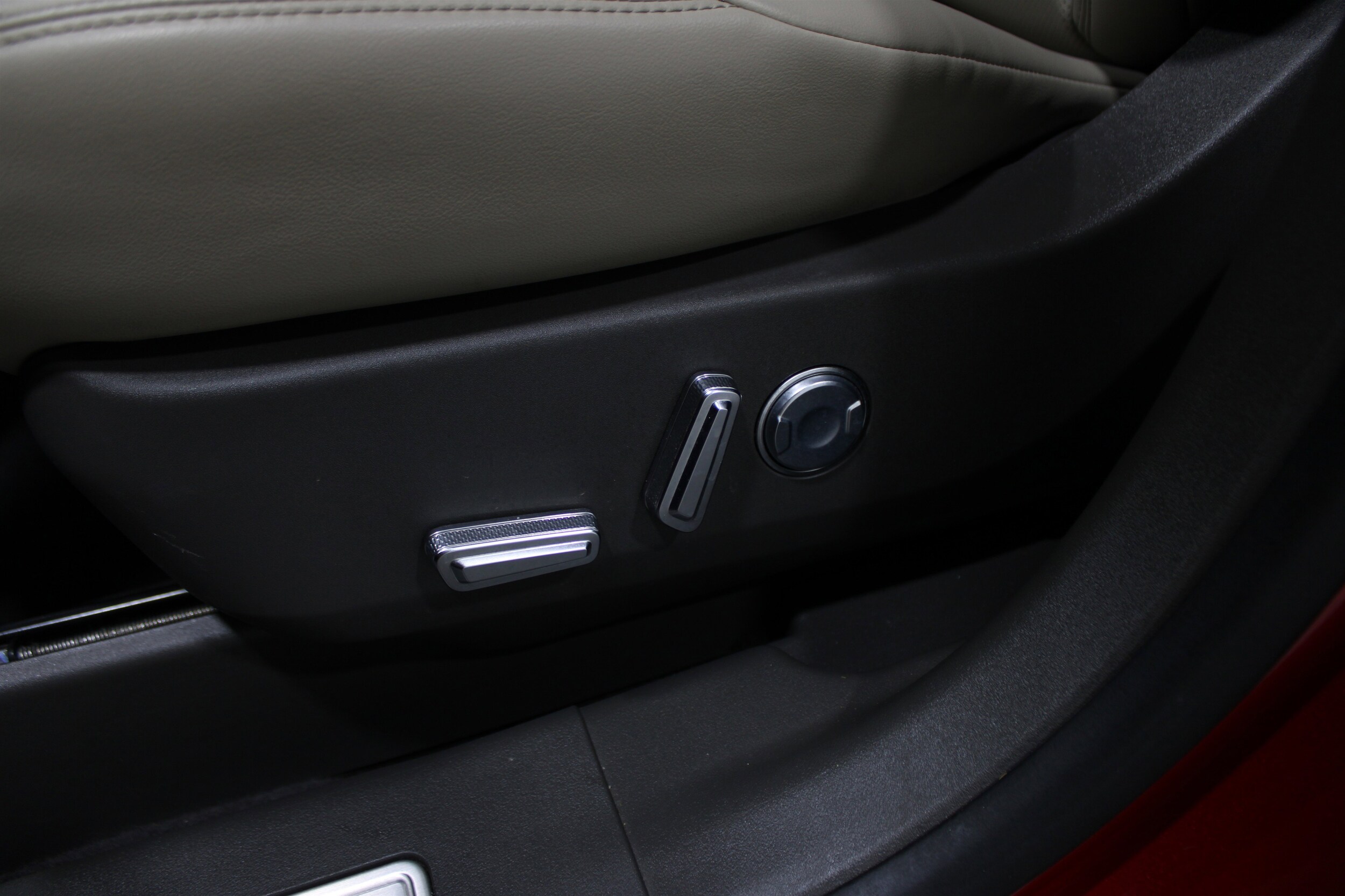 2025 Lincoln Nautilus Premiere photo 4