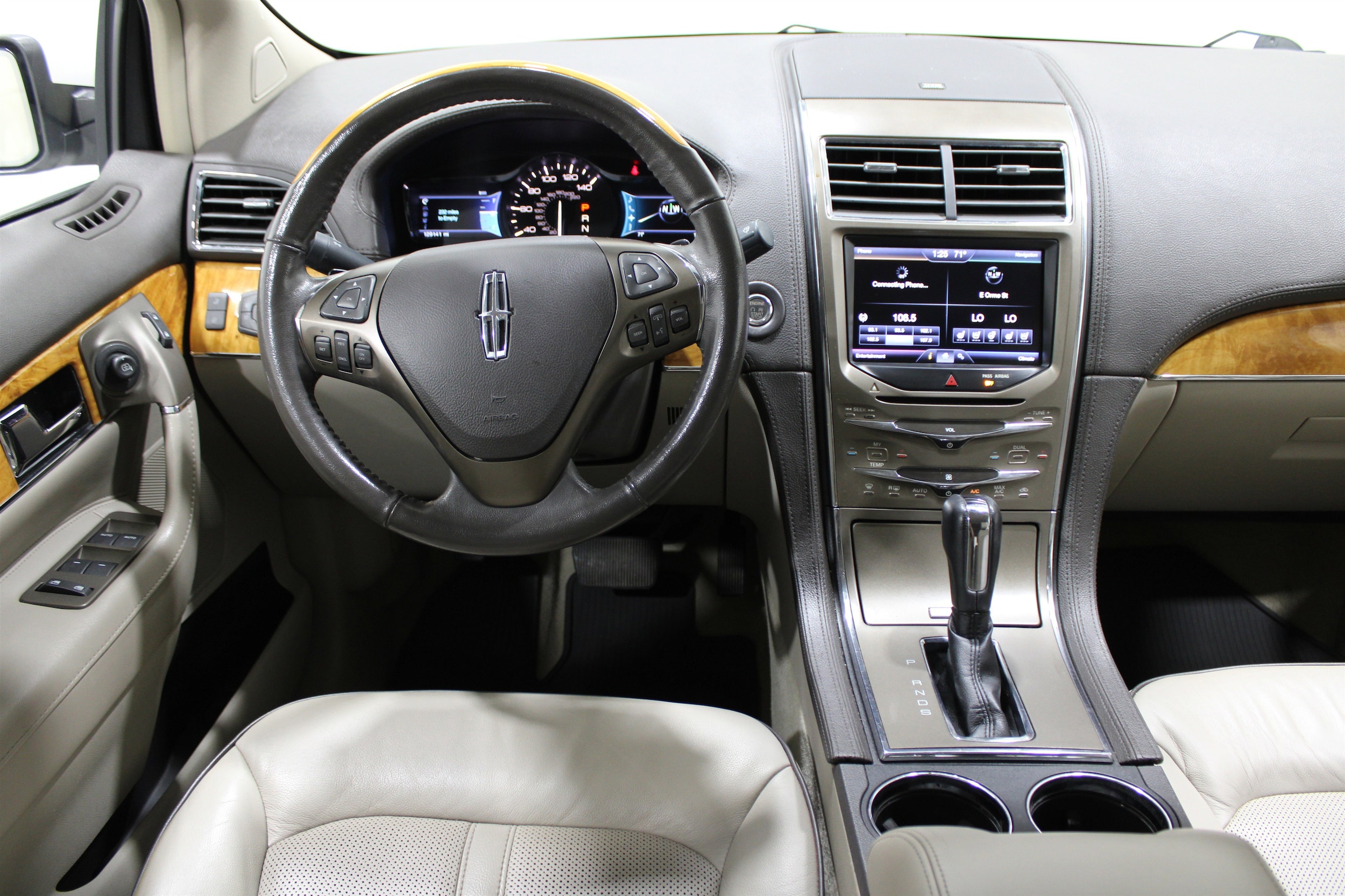 Used 2013 Lincoln MKX Base with VIN 2LMDJ8JK6DBL38620 for sale in Wichita, KS
