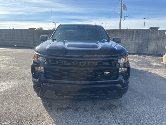 2022 Chevrolet Silverado 1500 Custom photo 2