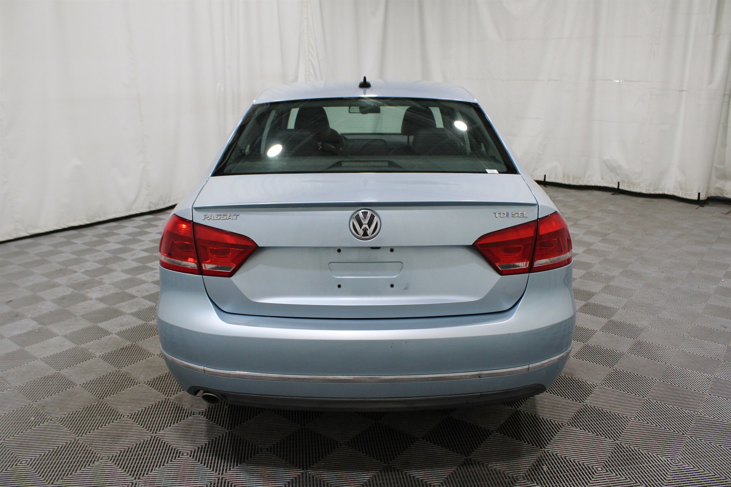 2013 Volkswagen Passat TDI SEL Premium photo 3