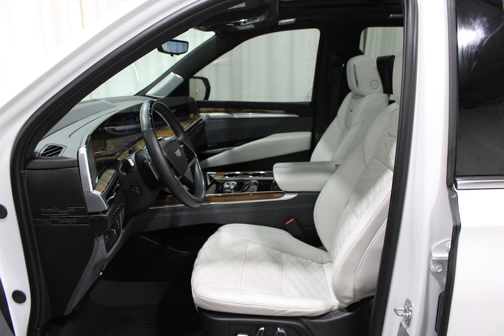Certified 2025 Cadillac Escalade ESV 4WD Premium Luxury Platinum SUV