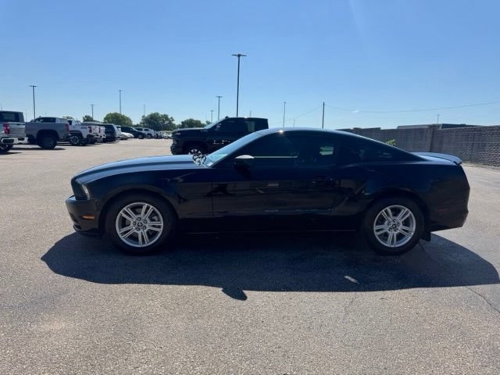 Used 2013 Ford Mustang V6 Coupe