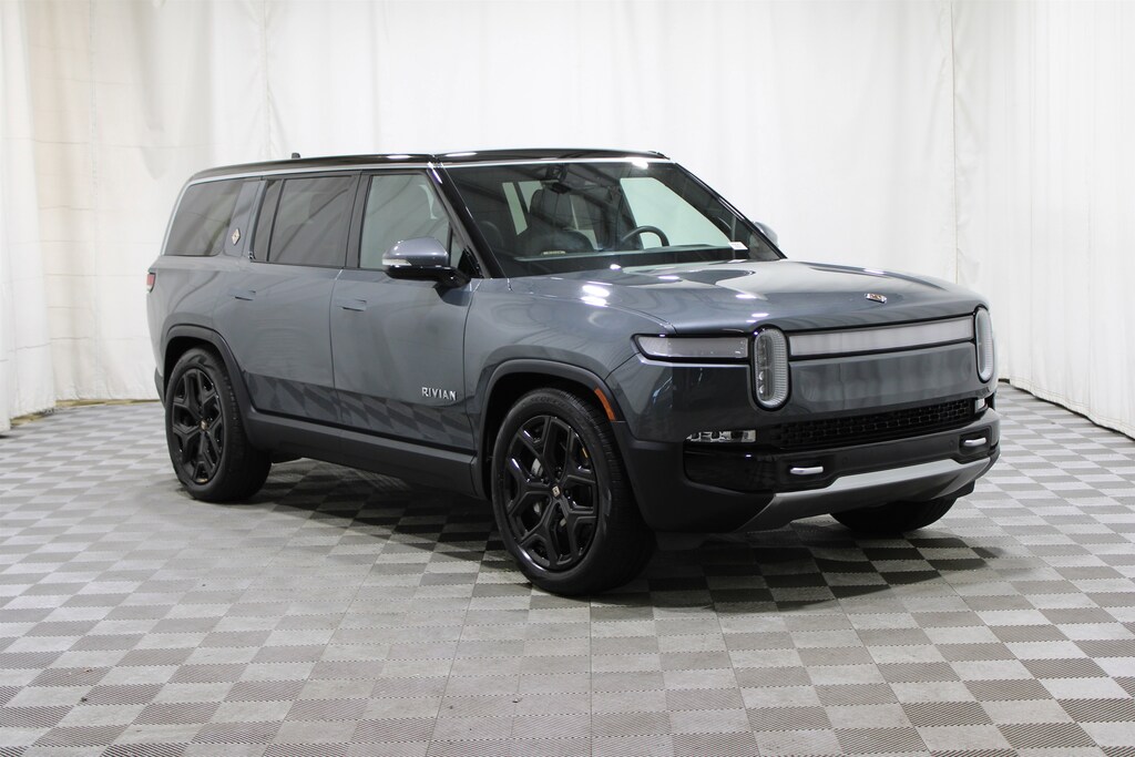 Used 2024 Rivian R1S Adventure SUV