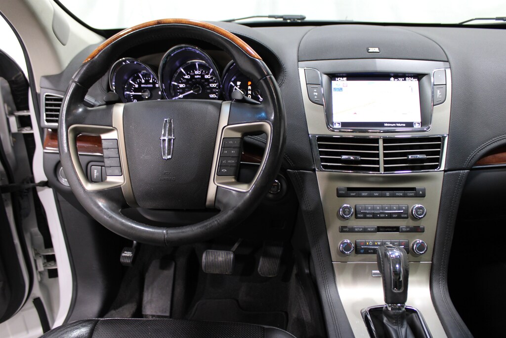 Used 2011 Lincoln MKT SUV
