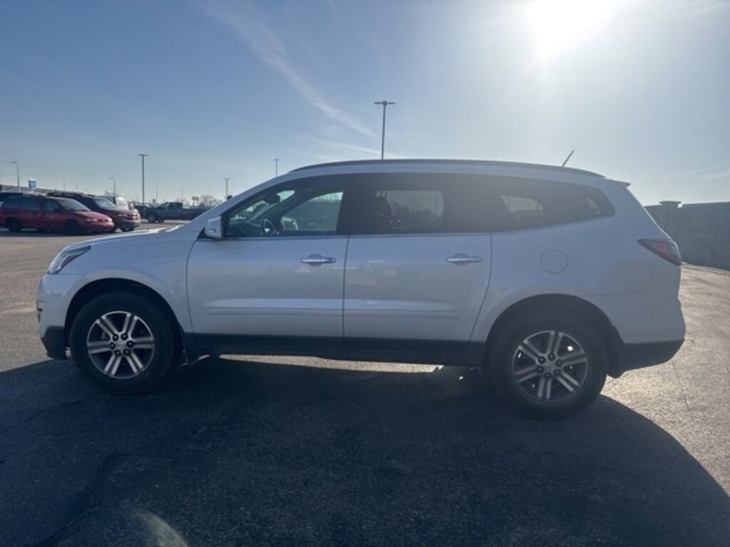 Used 2017 Chevrolet Traverse LT SUV