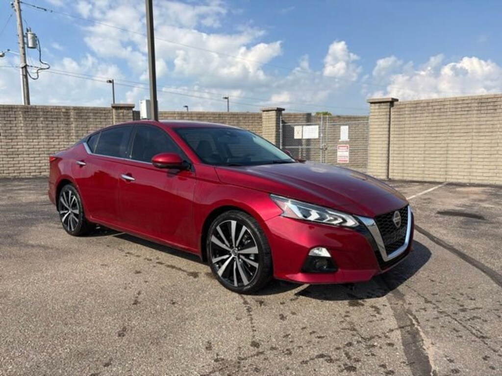 Used 2021 Nissan Altima 2.5 Platinum Sedan