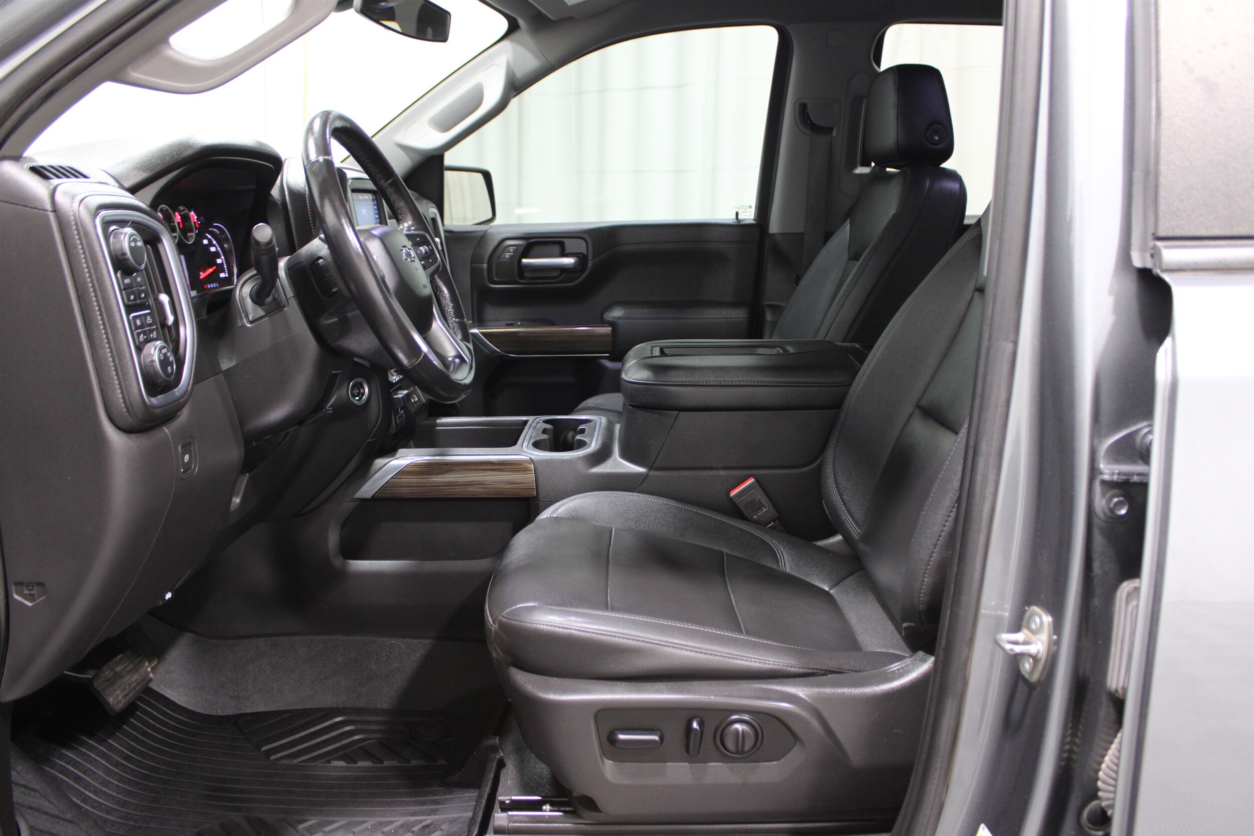 2021 Chevrolet Silverado 1500 RST Z71 photo 3