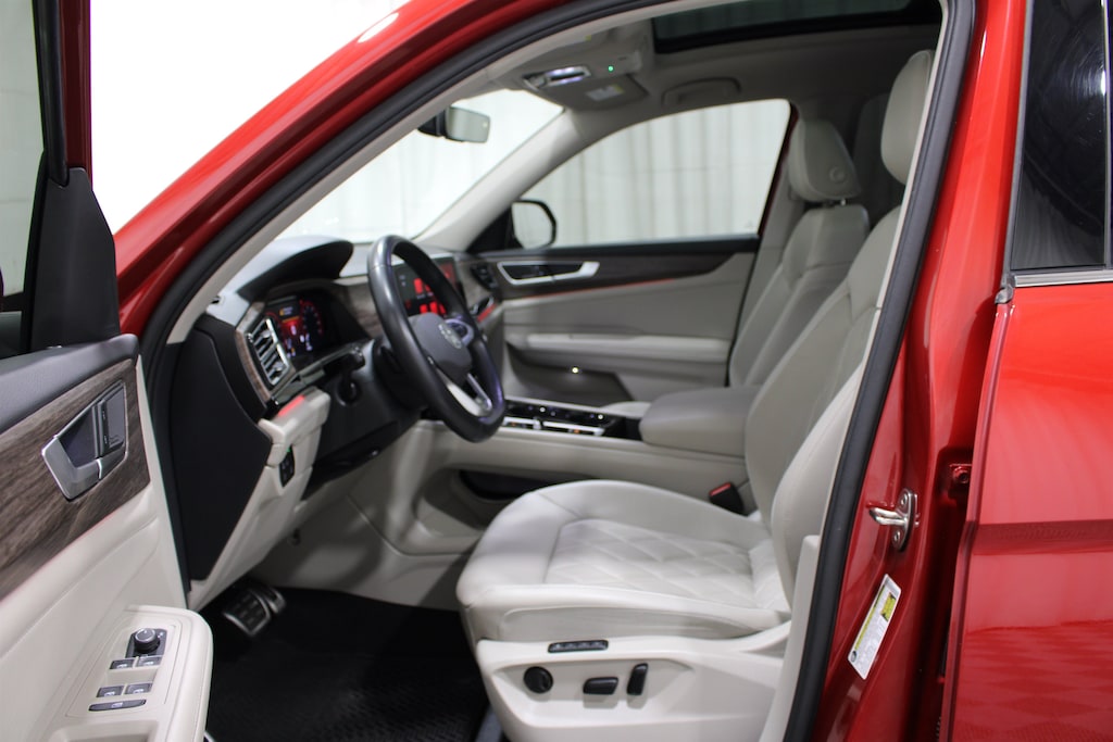 Used 2024 Volkswagen Atlas 2.0T SEL Premium R-Line SUV