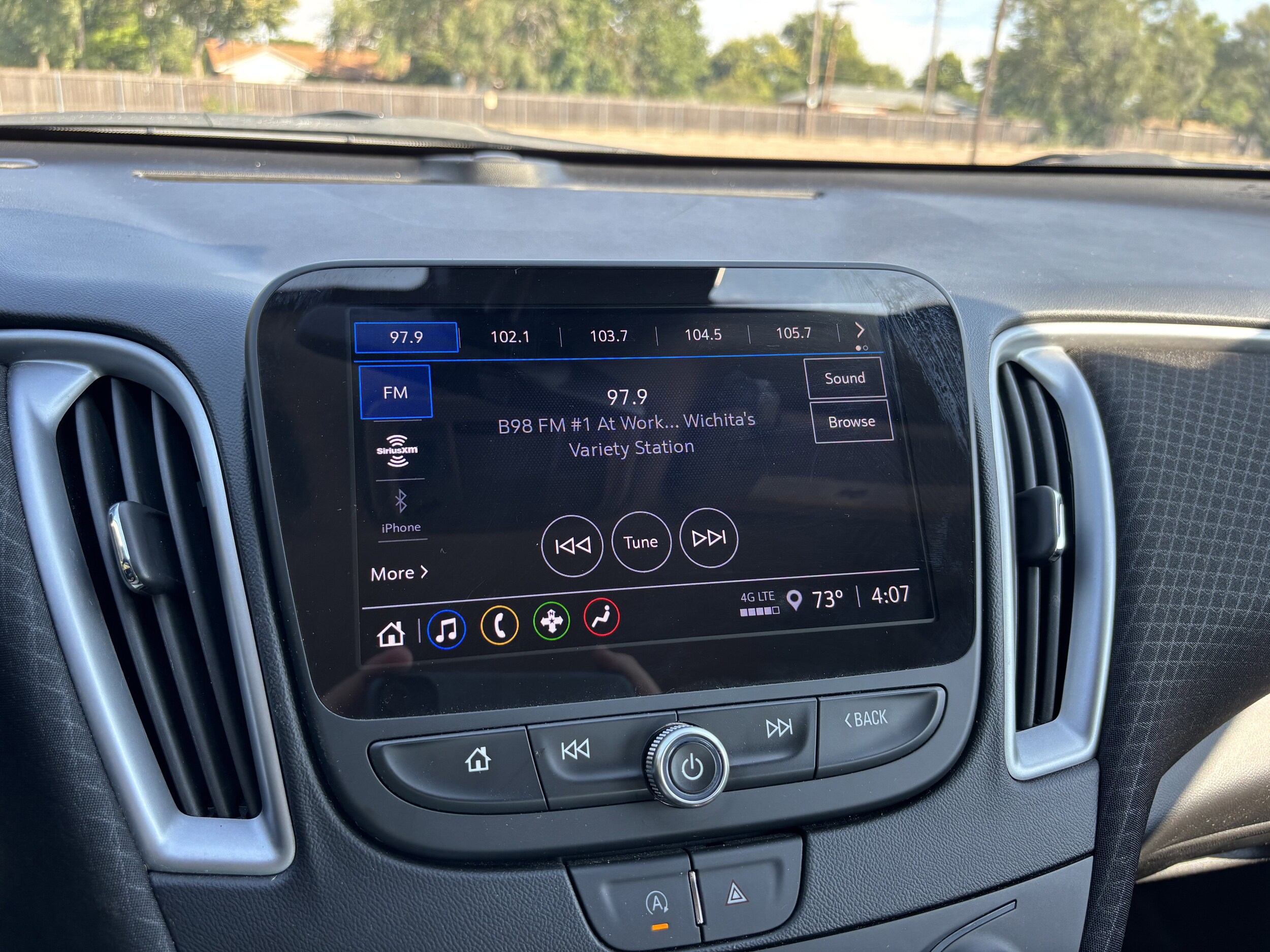 2024 Chevrolet Malibu 1LT photo 4