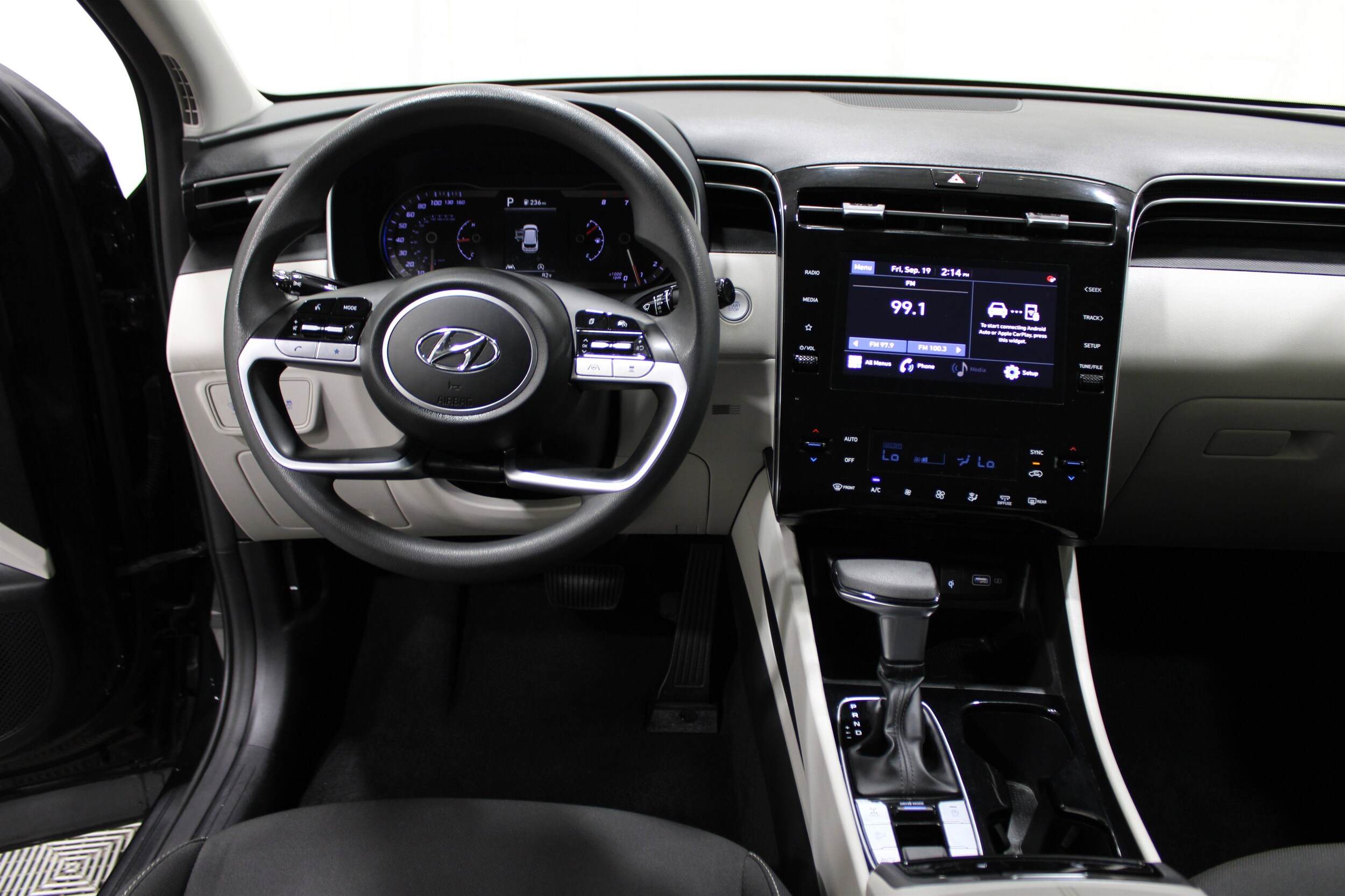 2024 Hyundai Tucson SEL photo 2