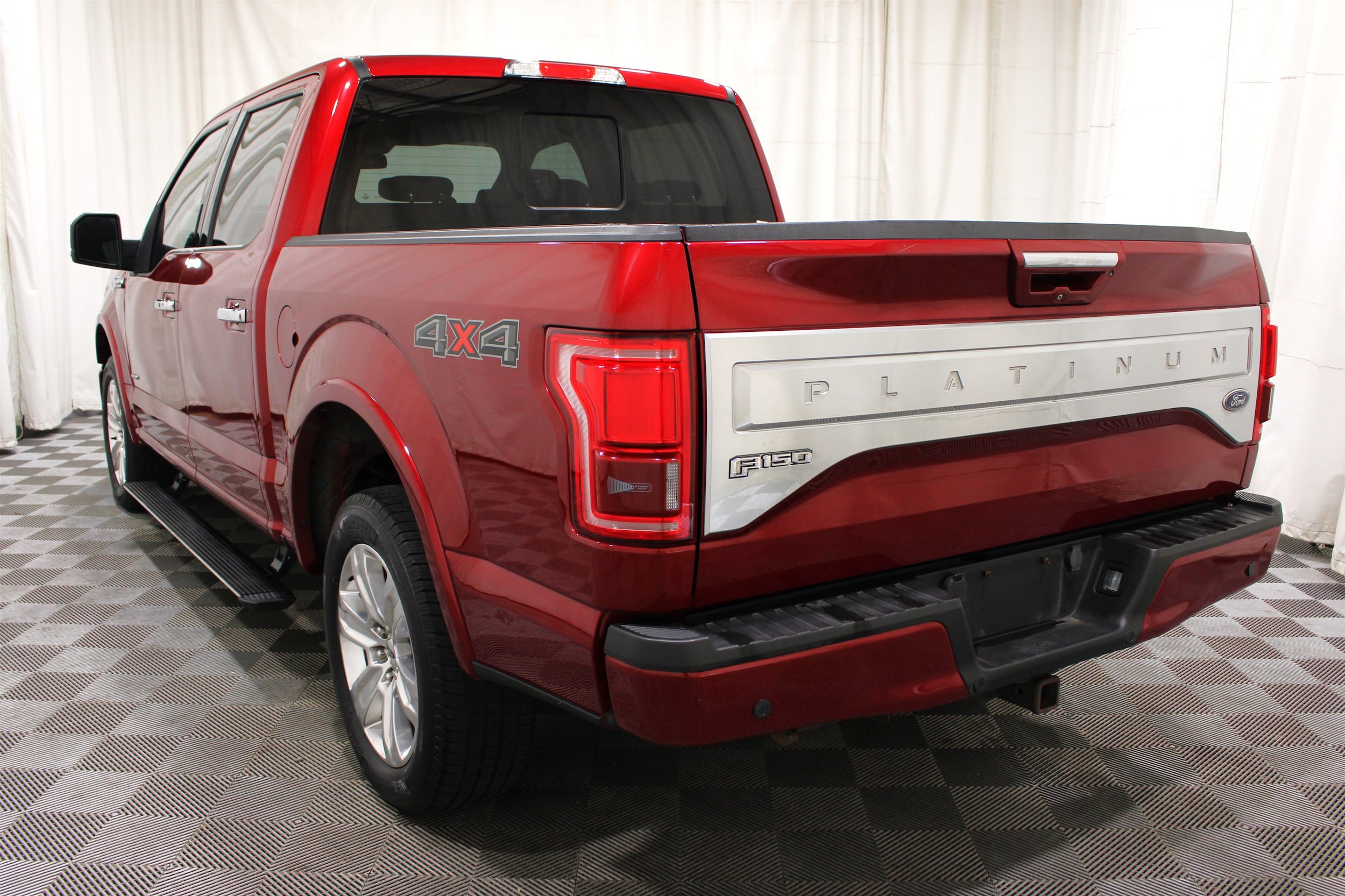 2015 Ford F-150 Platinum - Photo 33