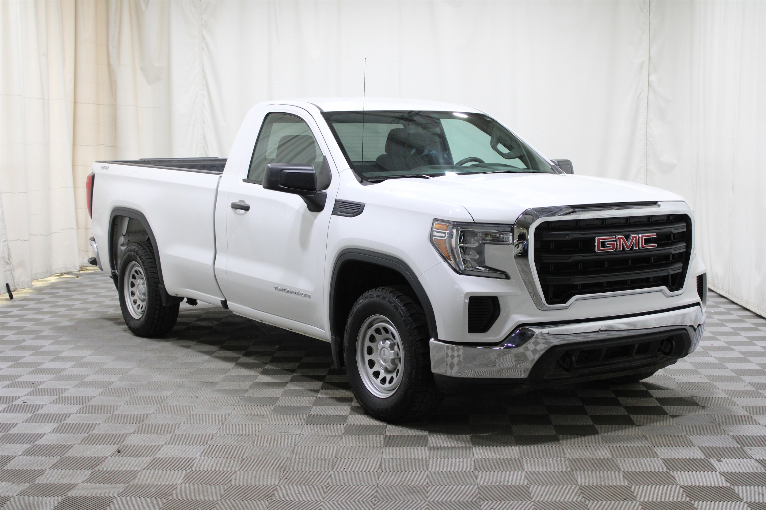 2022 GMC Sierra Base's photo