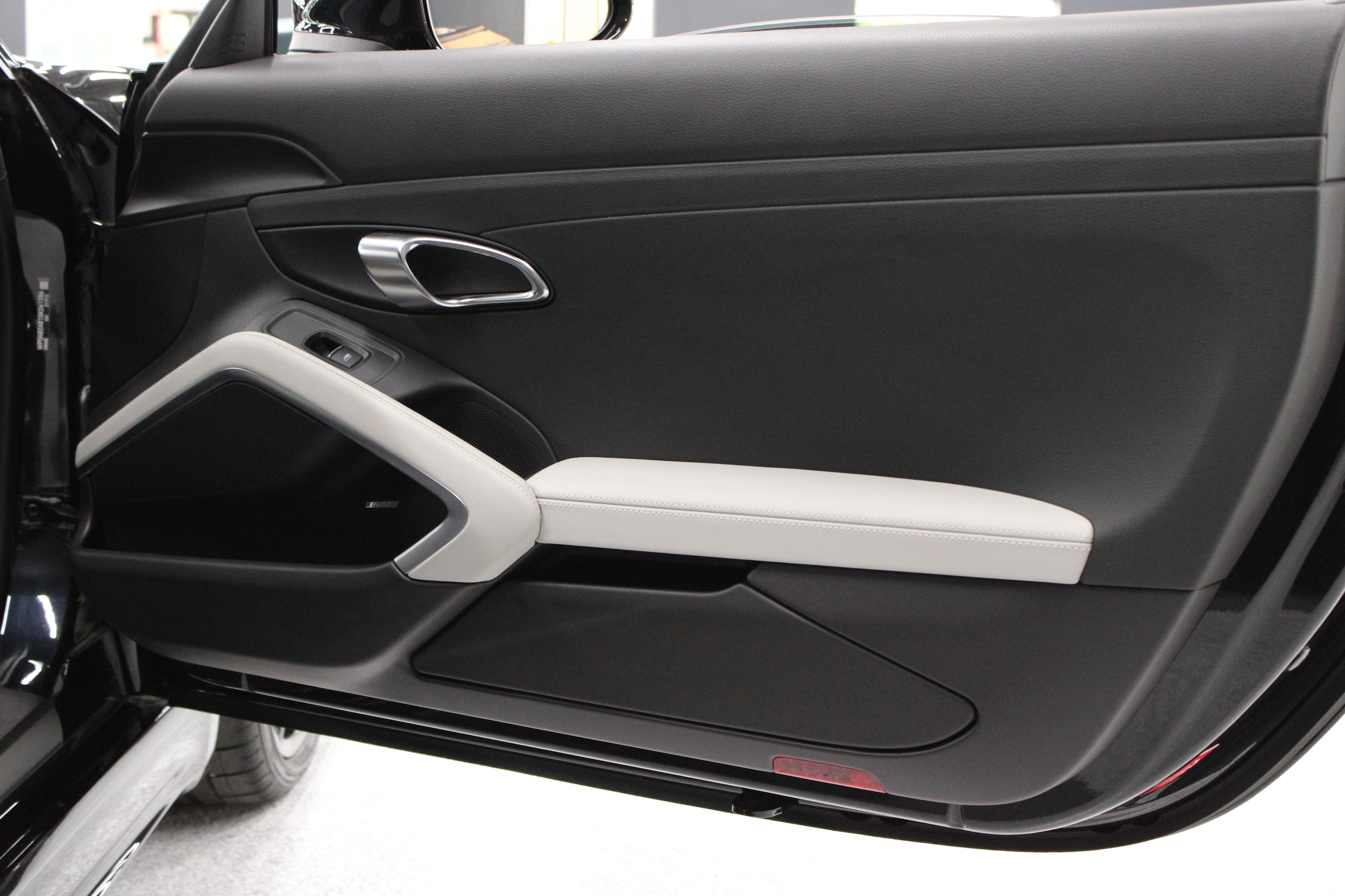2025 Porsche 718 S - Photo 29