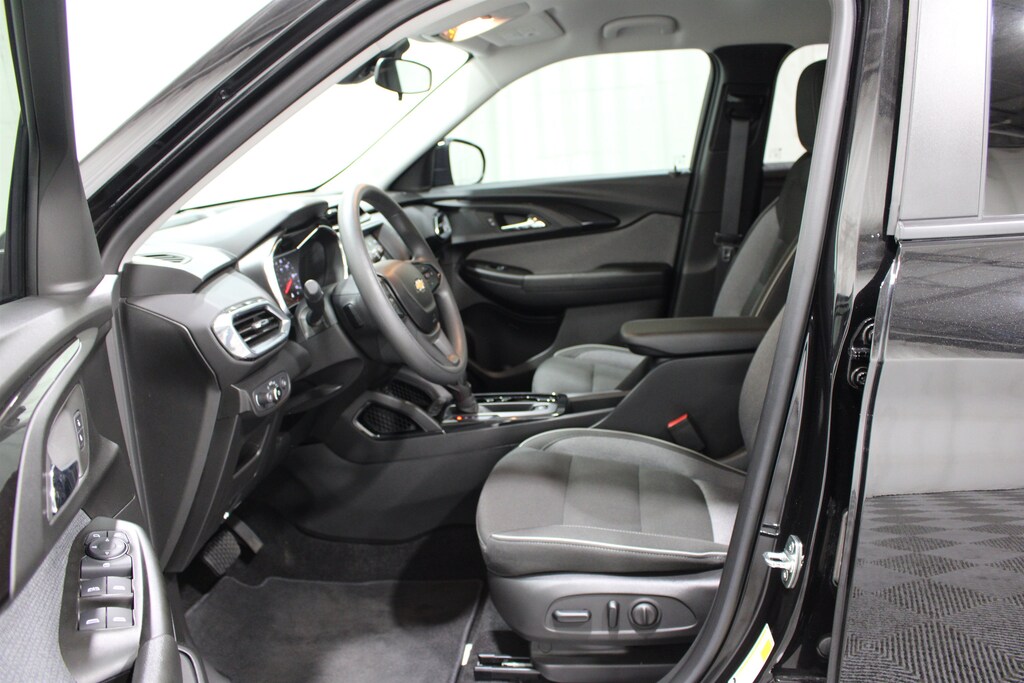 Used 2023 Chevrolet Trailblazer LT SUV