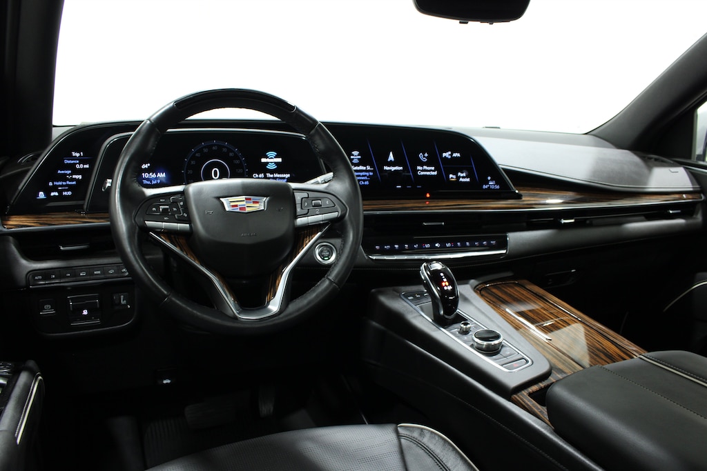 Used 2024 Cadillac Escalade 4WD Premium Luxury SUV