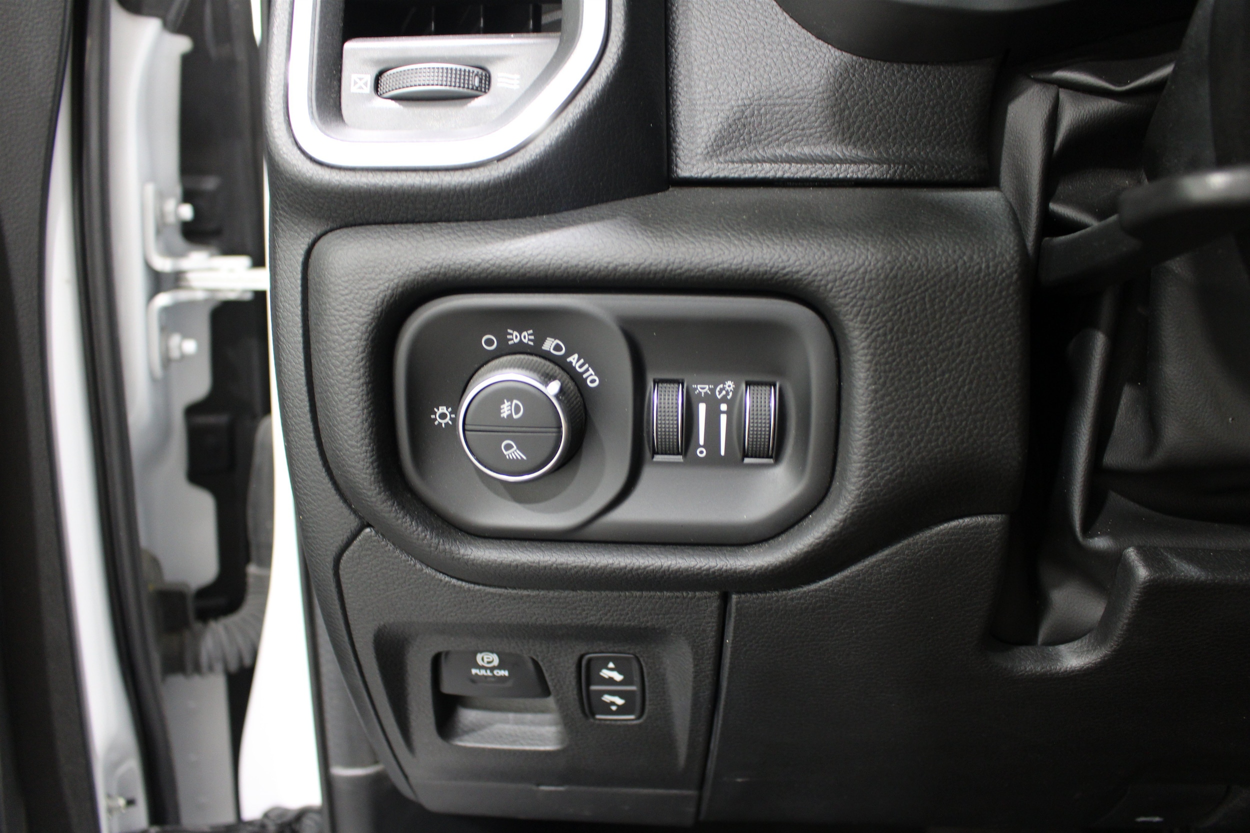 2023 RAM Ram 1500 Pickup Laramie - Photo 9