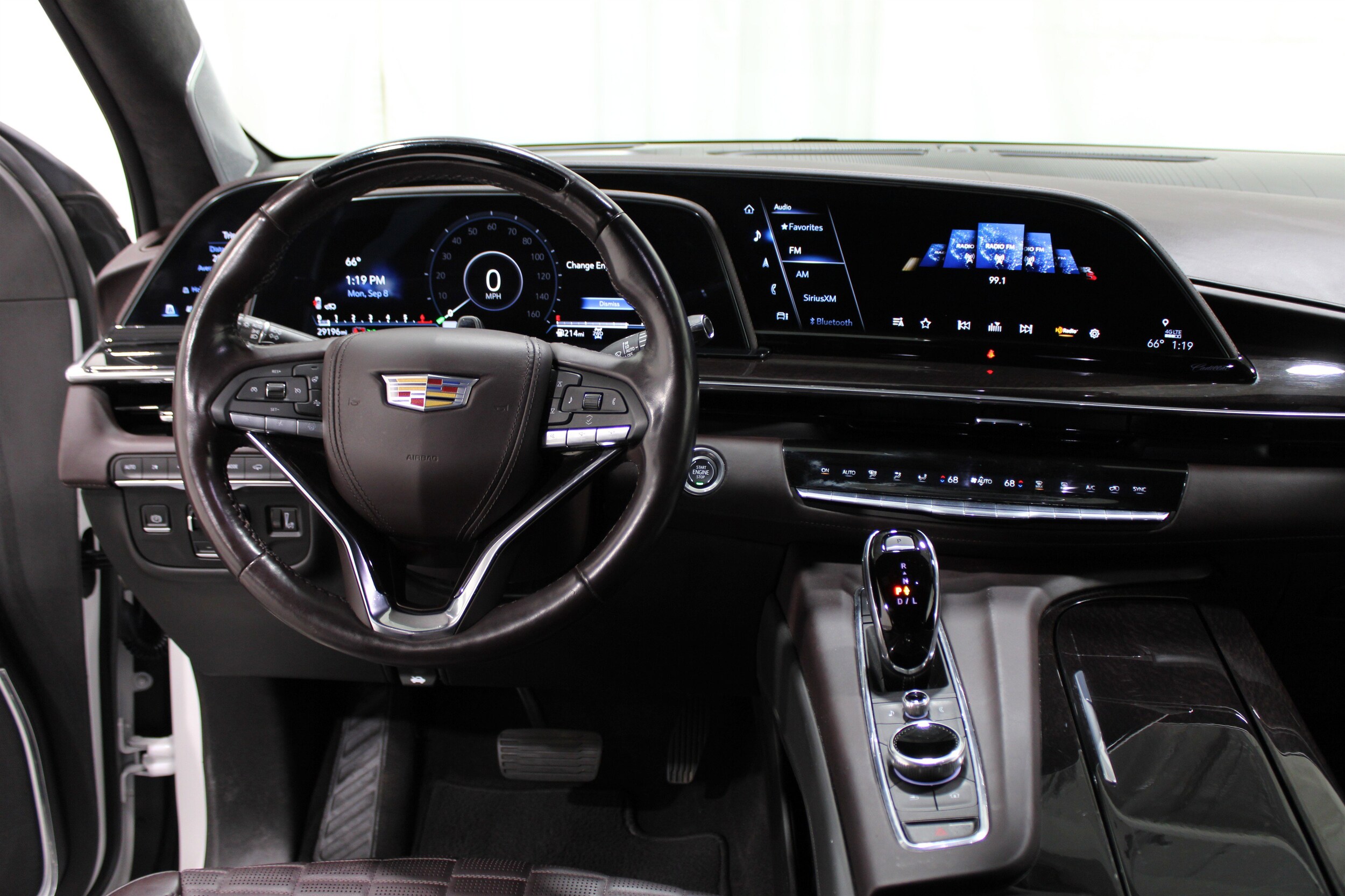 2024 Cadillac Escalade ESV Sport Platinum photo 2