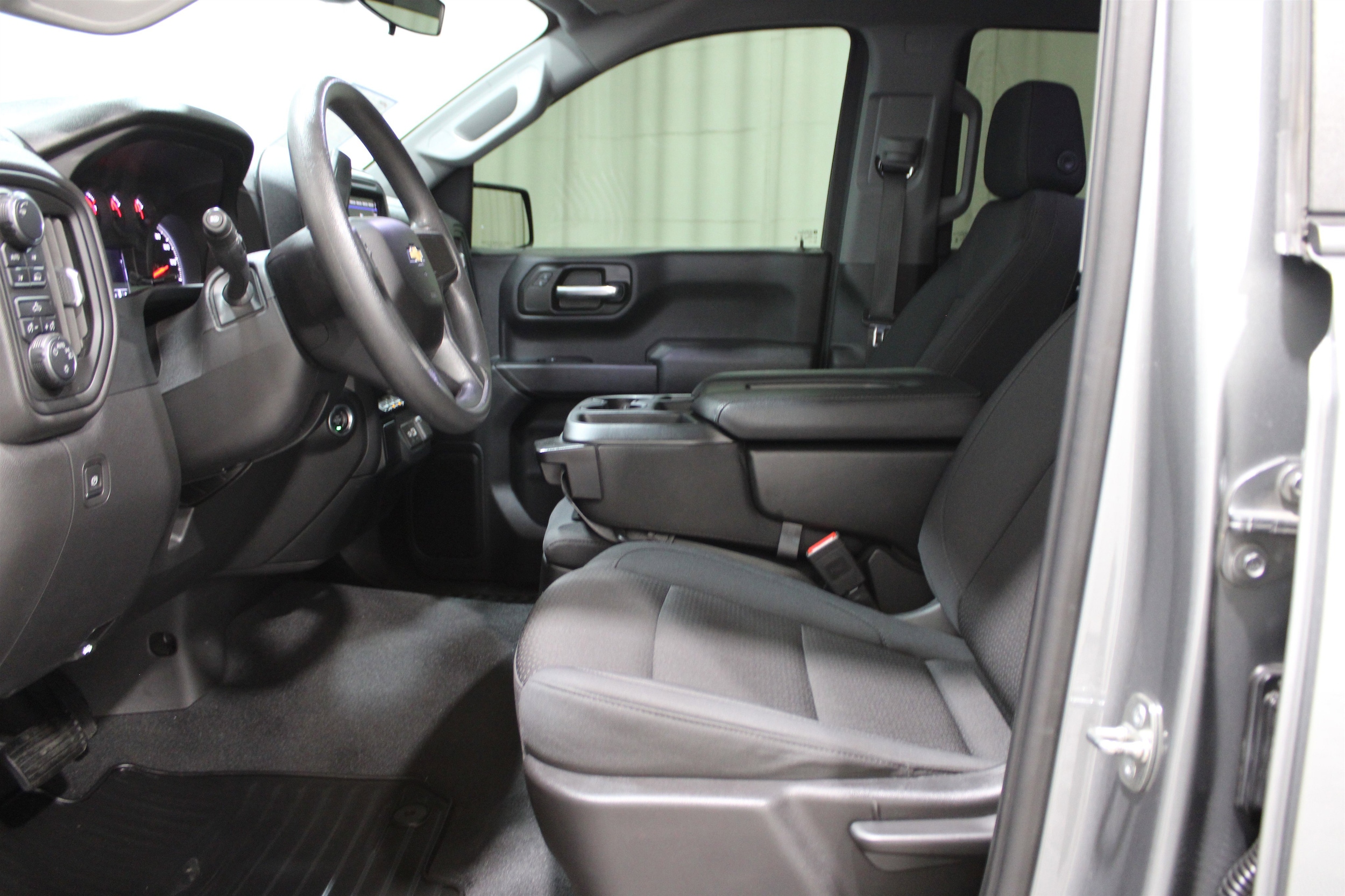 2024 Chevrolet Silverado 1500 Work Truck photo 3