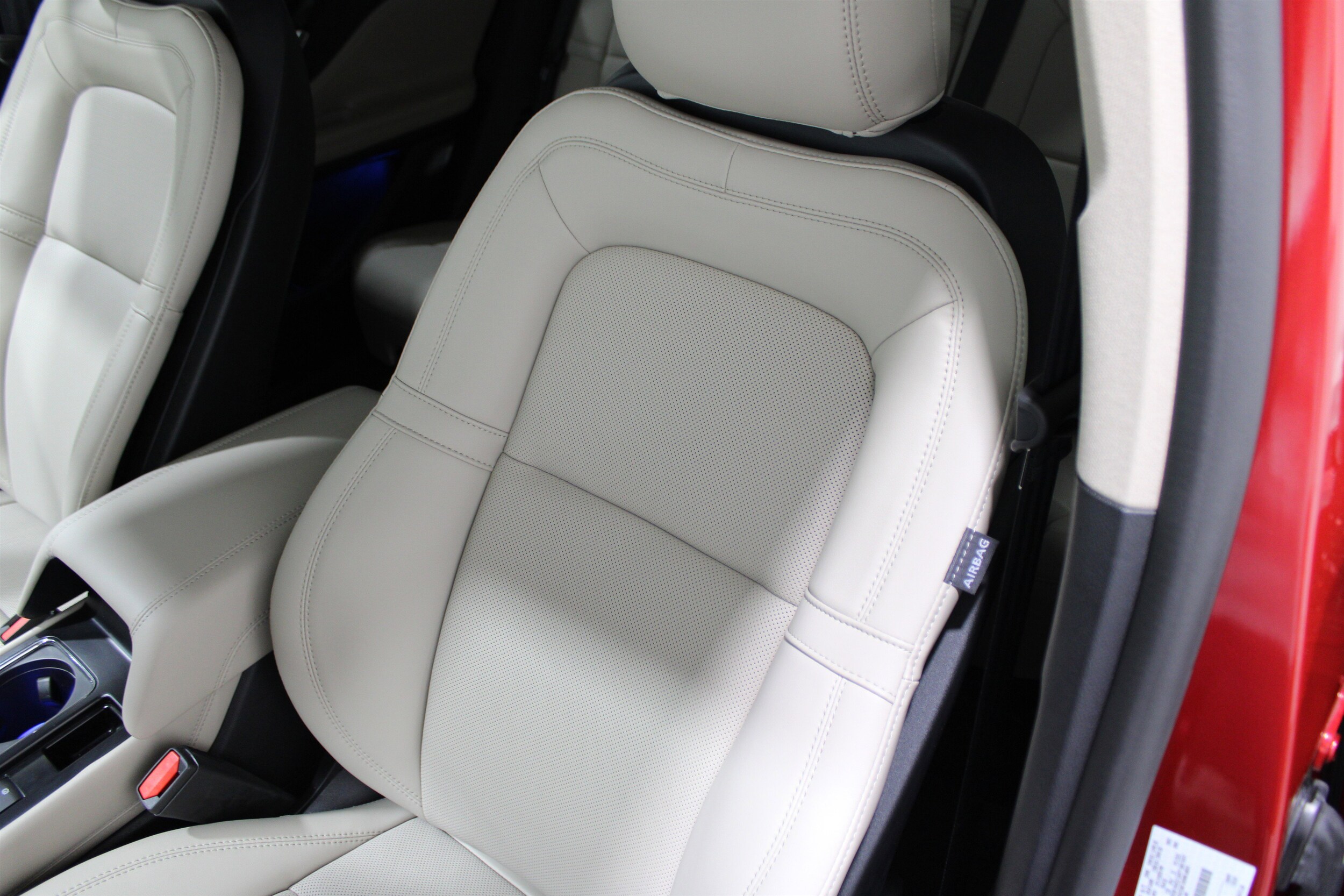 2025 Lincoln Corsair Grand Touring photo 4