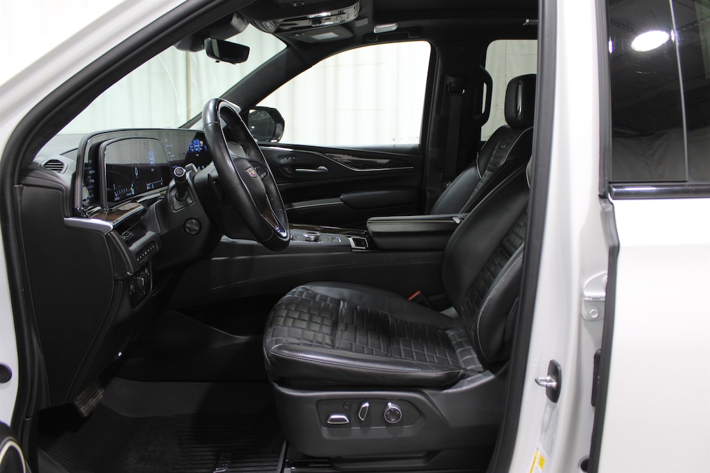 Certified 2024 Cadillac Escalade ESV 4WD Sport Platinum SUV