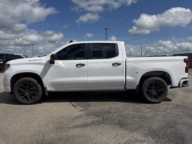 2024 Chevrolet Silverado 1500 Custom photo 4