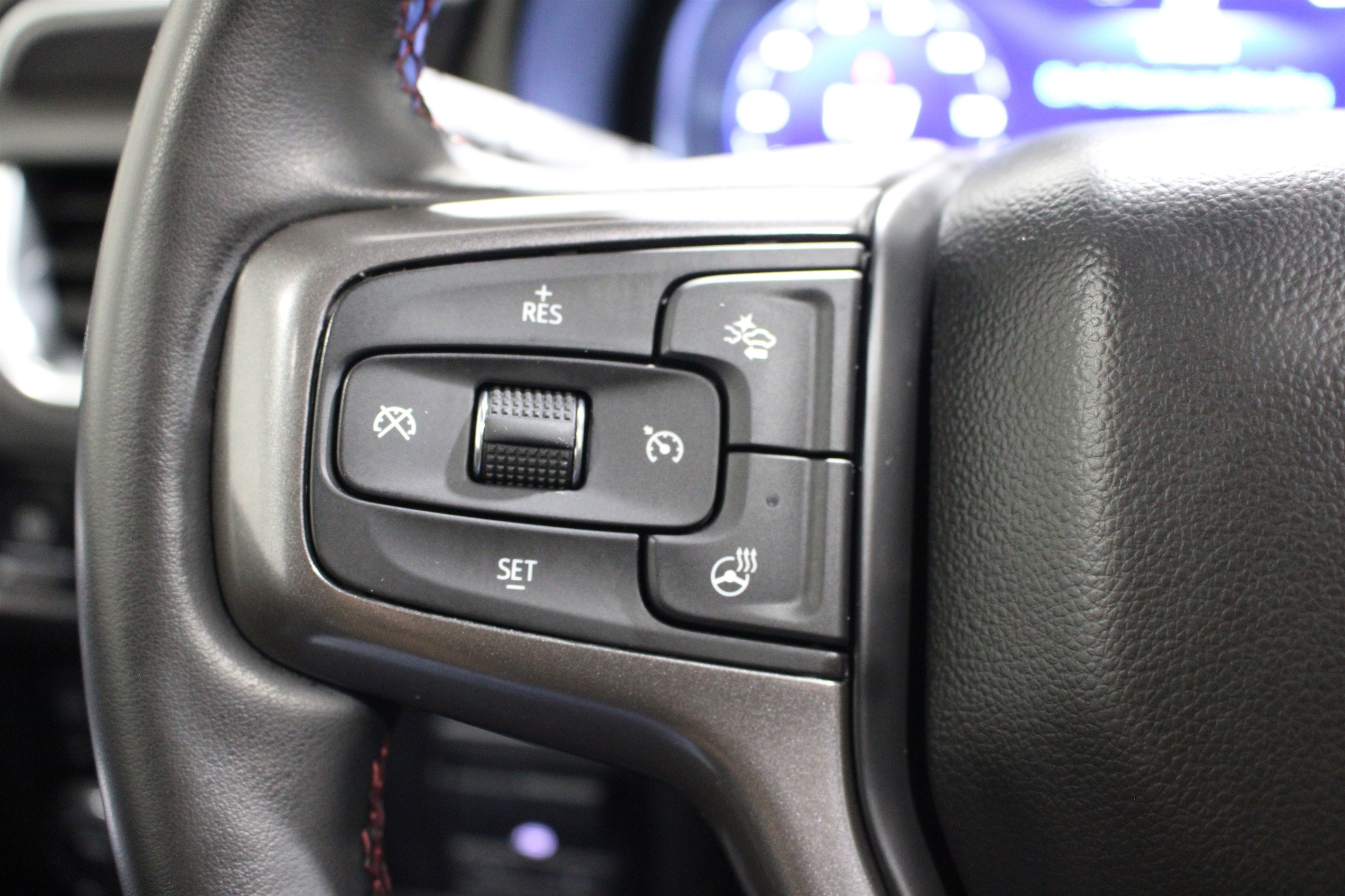 2024 Chevrolet Suburban RST - Photo 12
