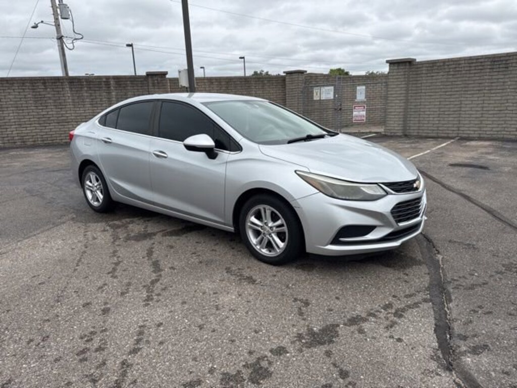 Used 2017 Chevrolet Cruze LT Sedan