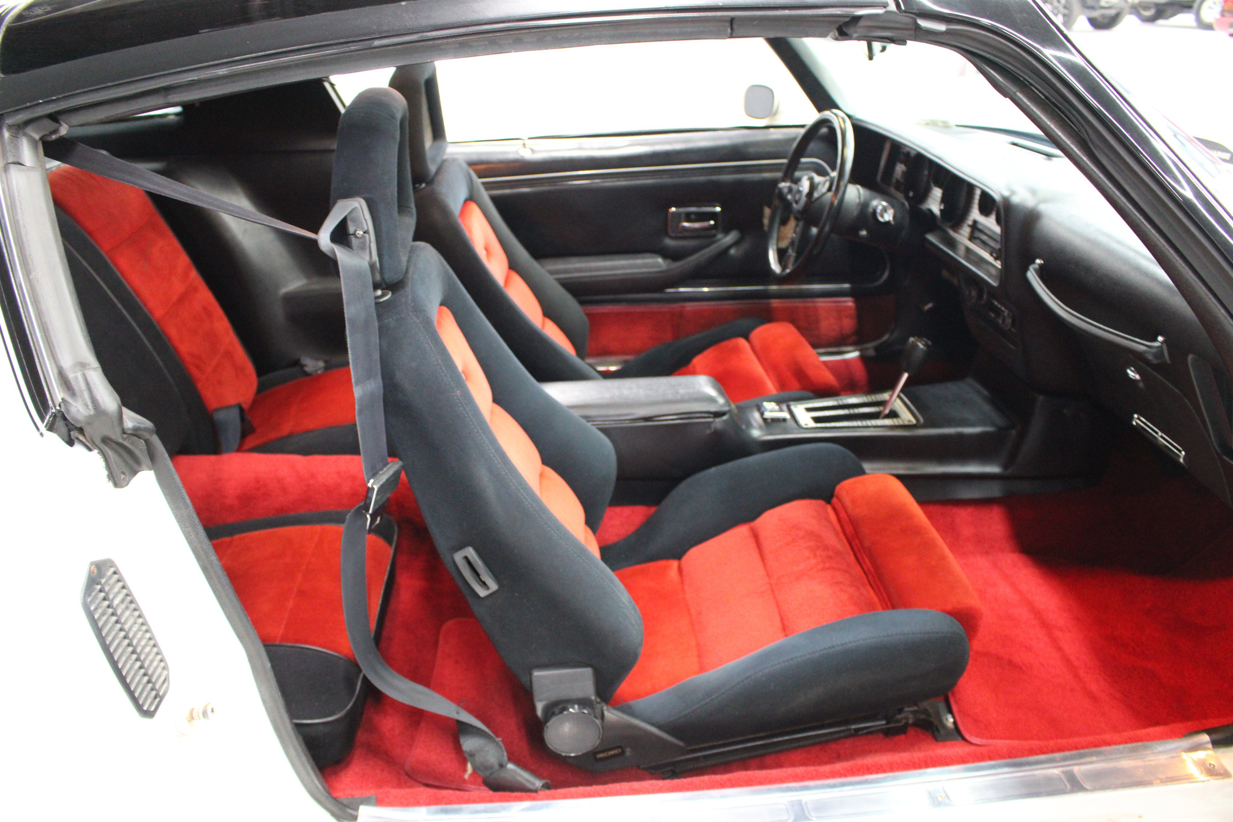 1981 Pontiac Firebird - Photo 25