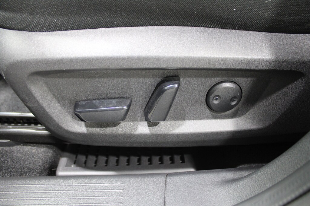 Used 2023 Nissan Rogue SV SUV