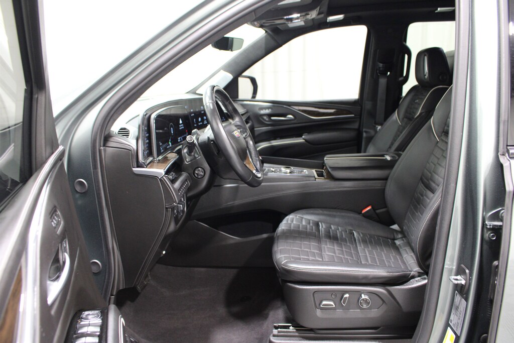 Used 2024 Cadillac Escalade 4WD Sport Platinum SUV