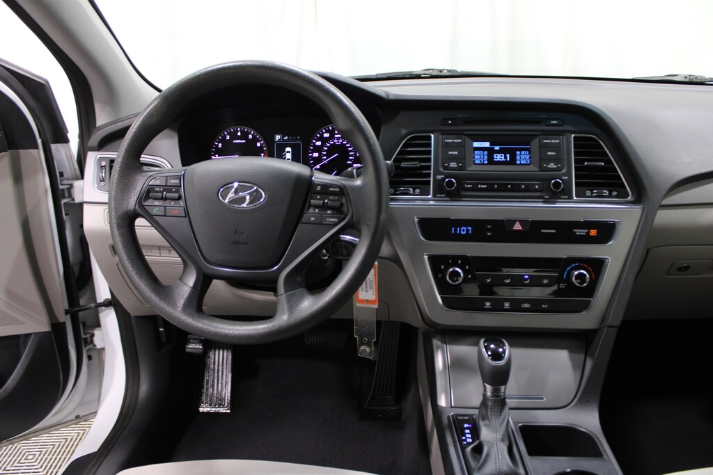 Used 2015 Hyundai Sonata 2.4L SE Sedan