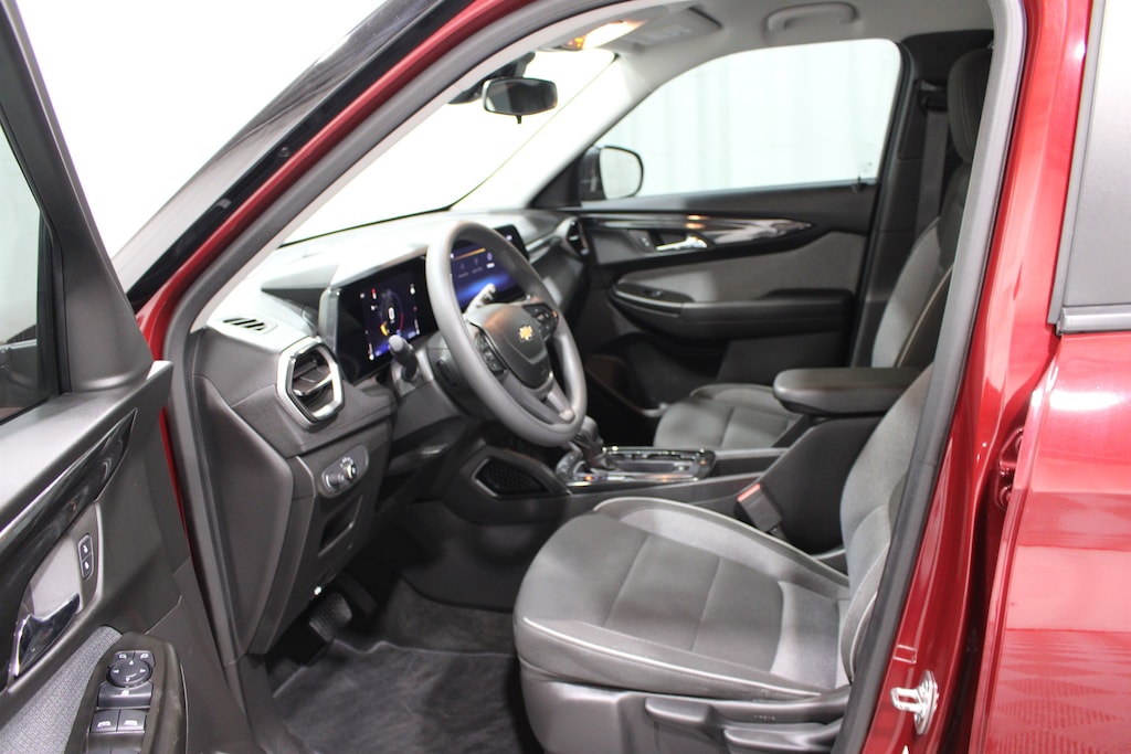 Used 2025 Chevrolet Trailblazer LS SUV