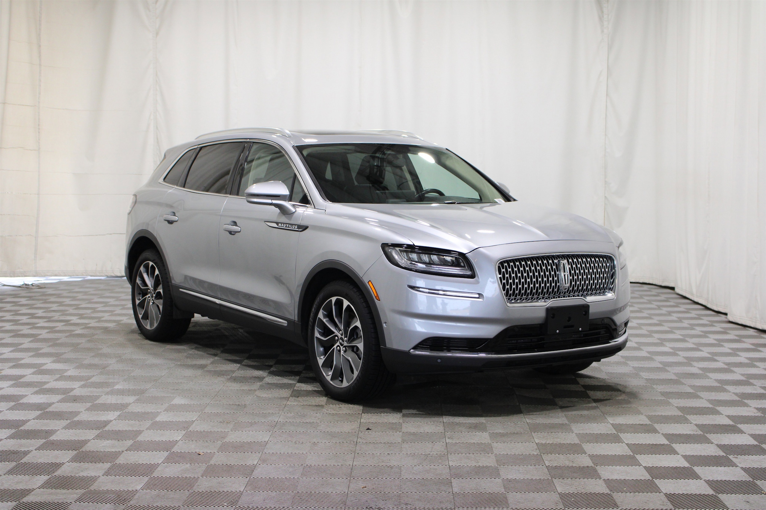 2023 Lincoln Nautilus Reserve AWD's photo