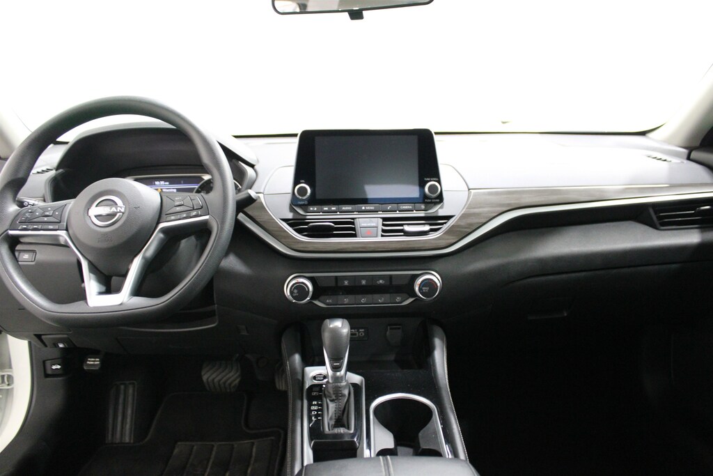 Used 2023 Nissan Altima 2.5 SV Sedan