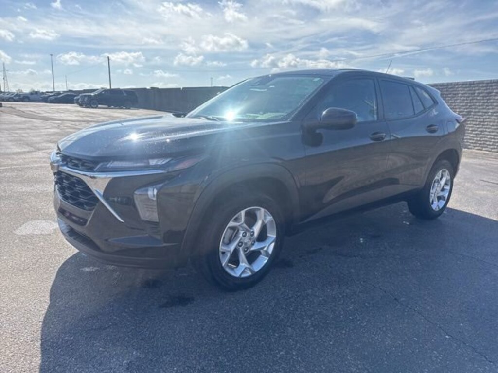 Used 2024 Chevrolet Trax LS SUV