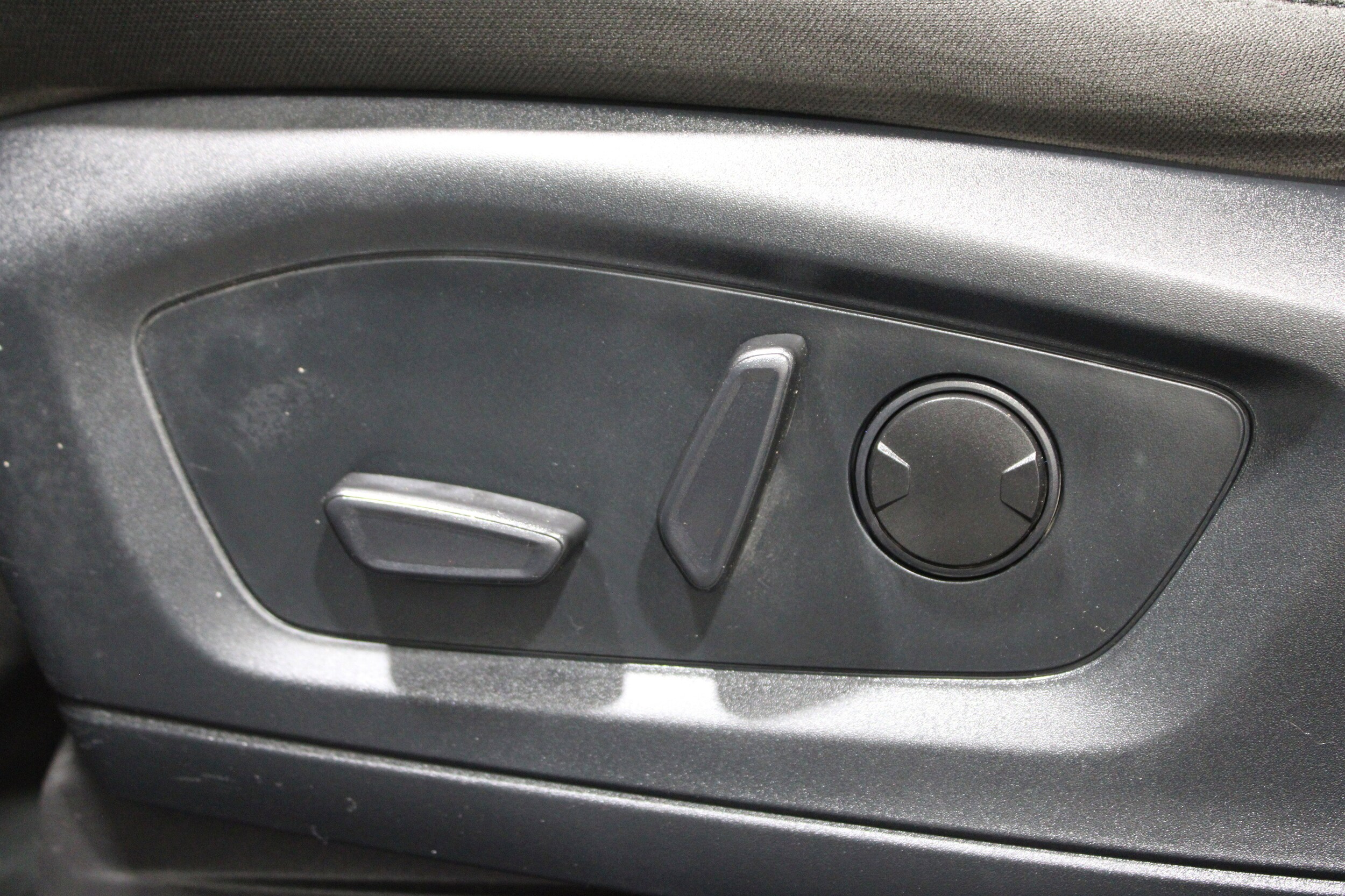 2020 Ford Explorer XLT photo 4