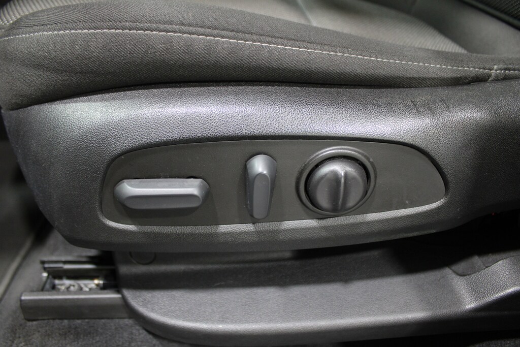 Used 2023 Chevrolet Traverse LT Cloth SUV