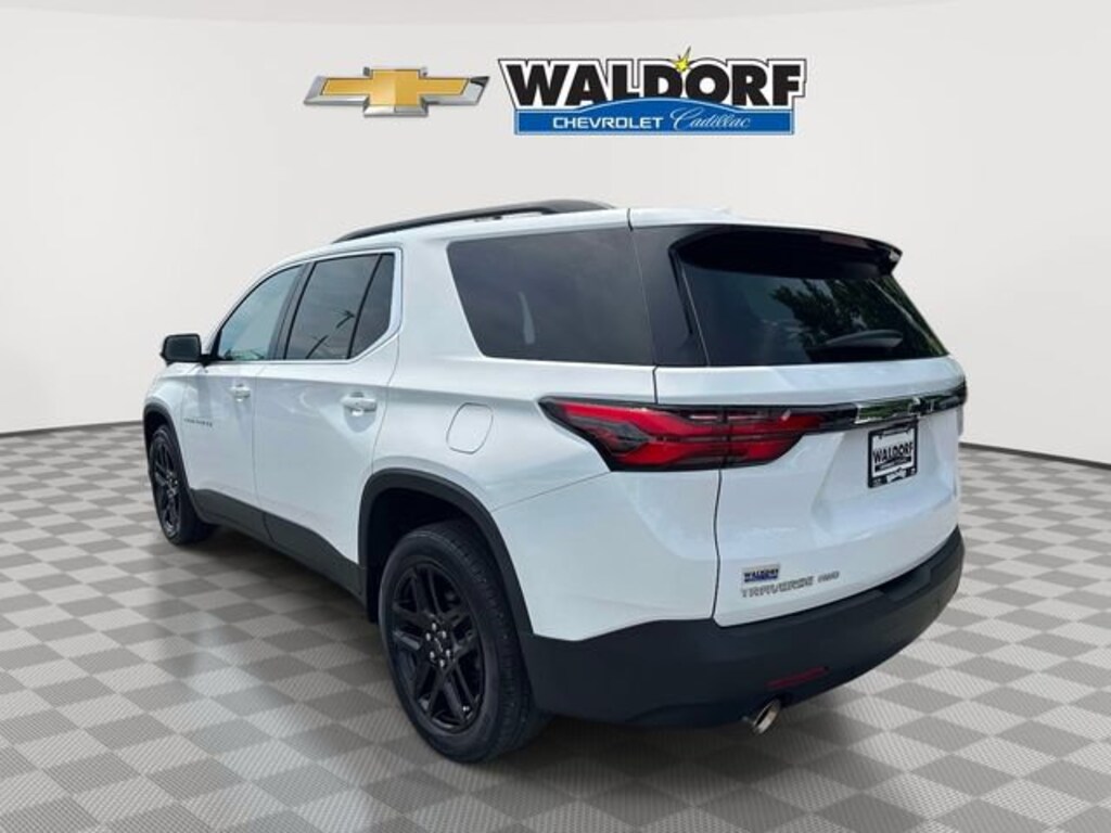 Used 2023 Chevrolet Traverse LT Leather SUV