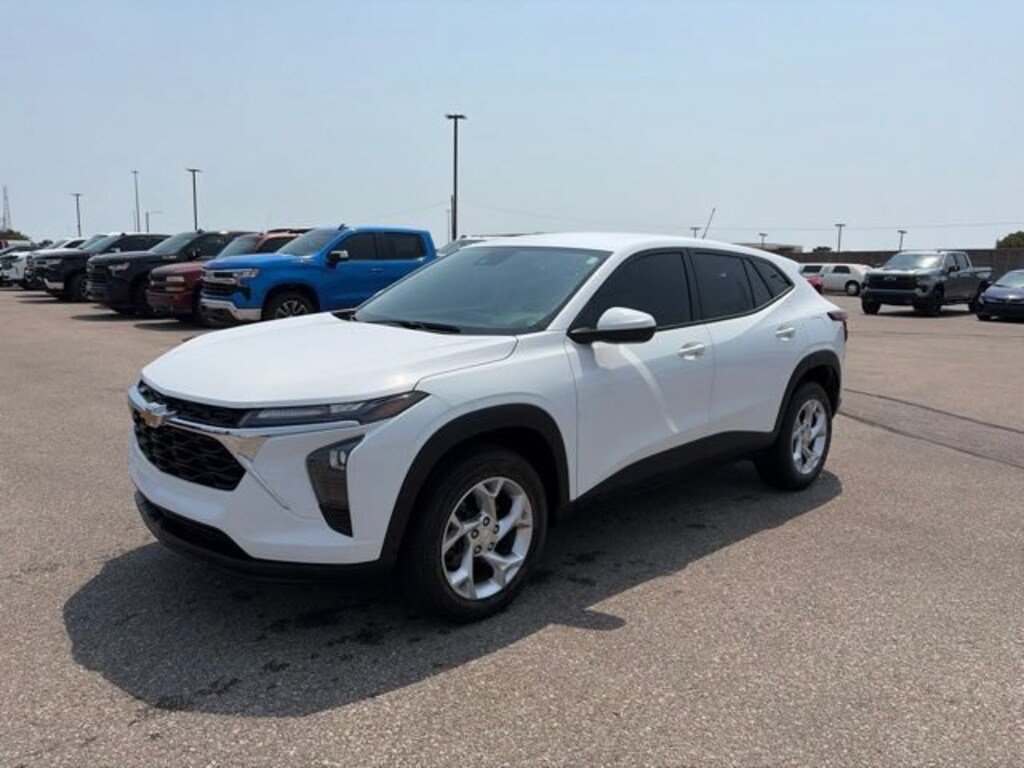 Used 2025 Chevrolet Trax LS SUV
